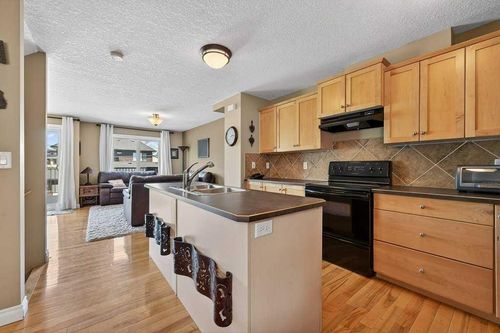 2-2412 Kensington Rd Nw, Calgary, AB, T2N3S1 | Card Image