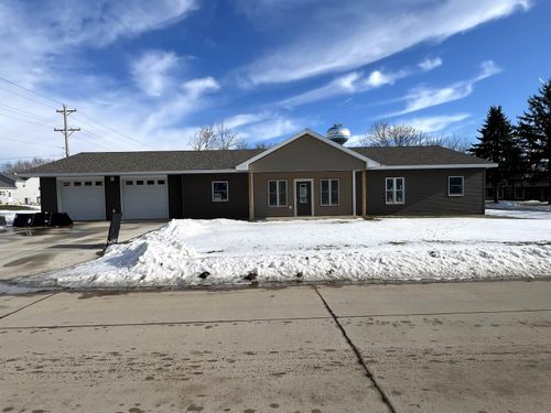 506 S 3rd St, Osage, IA, 50461-1052 | Card Image