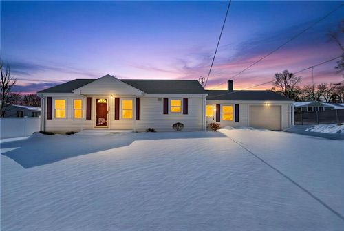 137 Colonial Ave, Cumberland, RI, 02864-5818 | Card Image