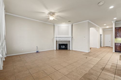 311 Park Crest Ave, Euless, TX, 76039-4355 | Card Image