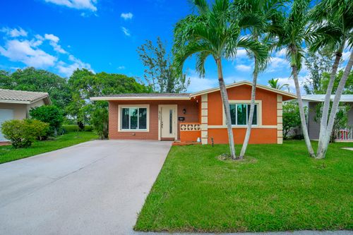 6735 Nw 62nd St, Tamarac, FL, 33321-5671 | Card Image