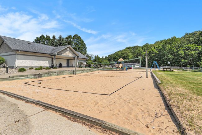 12 - 18372 N Ridge Ct, Condo with 2 bedrooms, 1 bathrooms and null parking in Spring Lake MI | Image 35