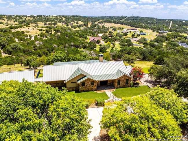 112 Juniper Pt, House other with 4 bedrooms, 5 bathrooms and null parking in Ingram TX | Image 61