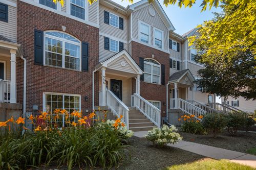 335 Lakeshore Dr, Oswego, IL, 60543-5125 | Card Image