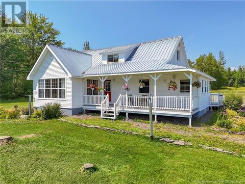 887 Rte 690, Maquapit Lake, NB, E4B1P4 | Card Image