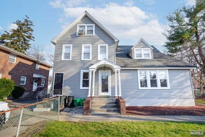 134 Washington Avenue, Home with 4 bedrooms, 4 bathrooms and null parking in Suffern NY | Image 2