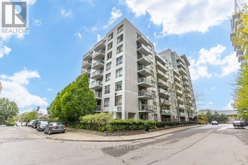 704-812 Lansdowne Ave, Toronto, ON, M6H4K5 | Card Image