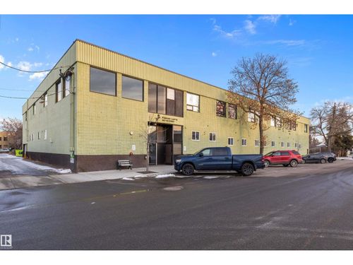 9817 103 St, Fort Saskatchewan, AB, T8L2C7 | Card Image