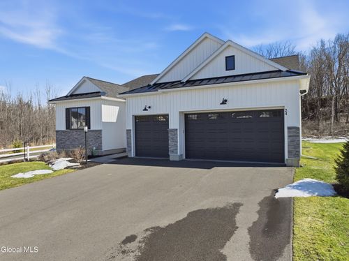 24 Wetherby Ct, Cohoes, NY, 12047-4966 | Card Image