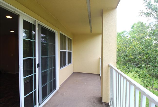 Balcony | Image 7