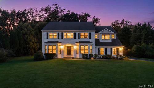 9 Tappanwood Dr, Locust Valley, NY, 11560-1321 | Card Image