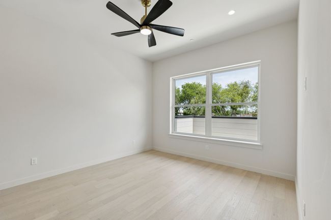 Bedroom with ensuite bath | Image 24