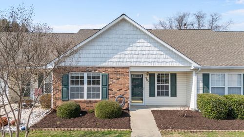 305 Bowen Lake Dr, Kernersville, NC, 27284-6009 | Card Image