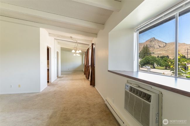 Living Room | Image 7
