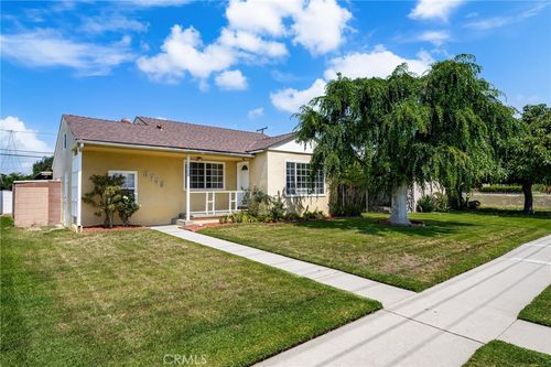 9733 Orr And Day Rd, Santa Fe Springs, CA, 90670-3132 | Card Image