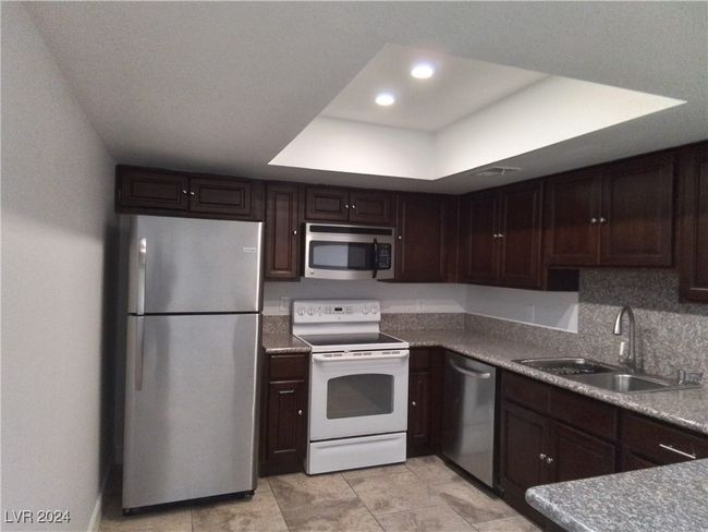 1869 Arbol Verde Way, Townhouse with 4 bedrooms, 2 bathrooms and null parking in Las Vegas NV | Image 31