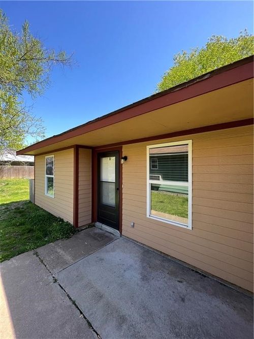 b-2006 Cypress Pl, Springdale, AR, 72762-7655 | Card Image