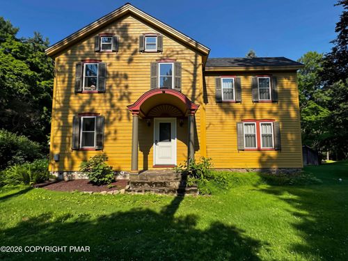 108 Effort Neola Rd, Effort, PA, 18330-8700 | Card Image