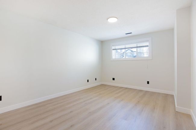 432 Rocky Ridge Drive Nw, House other with 5 bedrooms, 3 bathrooms and 4 parking in Calgary AB | Image 18