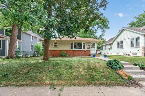4026 6th St Ne, Columbia Heights, MN, 55421-2862 | Card Image