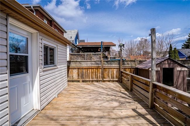 77 E 24 Th St, House other with 2 bedrooms, 1 bathrooms and 1 parking in Hamilton ON | Image 20
