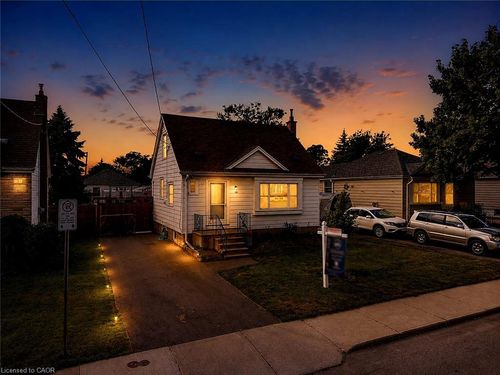 128 E 39th St, Hamilton, ON, L8V4H3 | Card Image