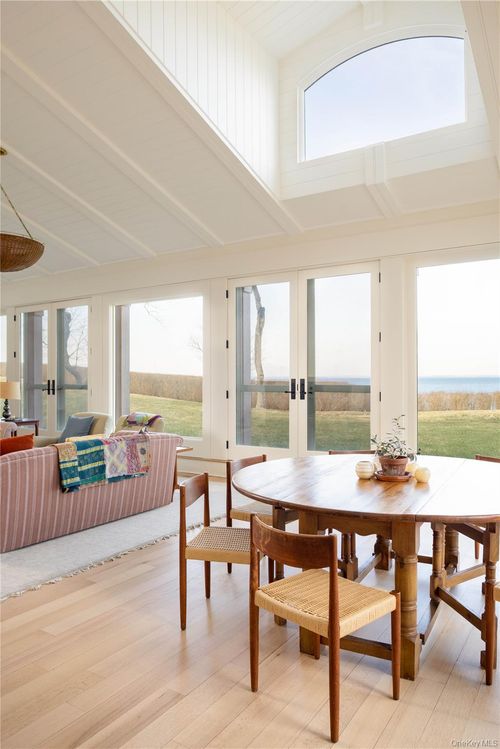 2840 Stars Rd, East Marion, NY, 11939-1172 | Card Image