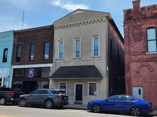 102 E Main St, Lebanon, TN, 37087-2725 | Card Image