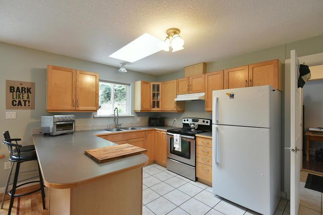 1559 Park Avenue, House other with 2 bedrooms, 2 bathrooms and 4 parking in Roberts Creek BC | Image 9