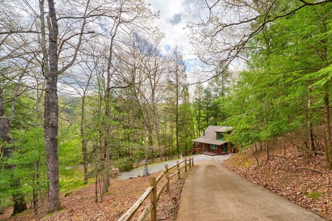 33 Spruce Dr, Home with 3 bedrooms, 3 bathrooms and null parking in Suches GA | Image 37