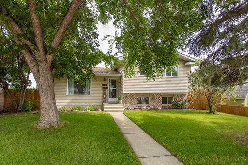 4812 Womacks Rd, Blackfalds, AB, T0M0J3 | Card Image