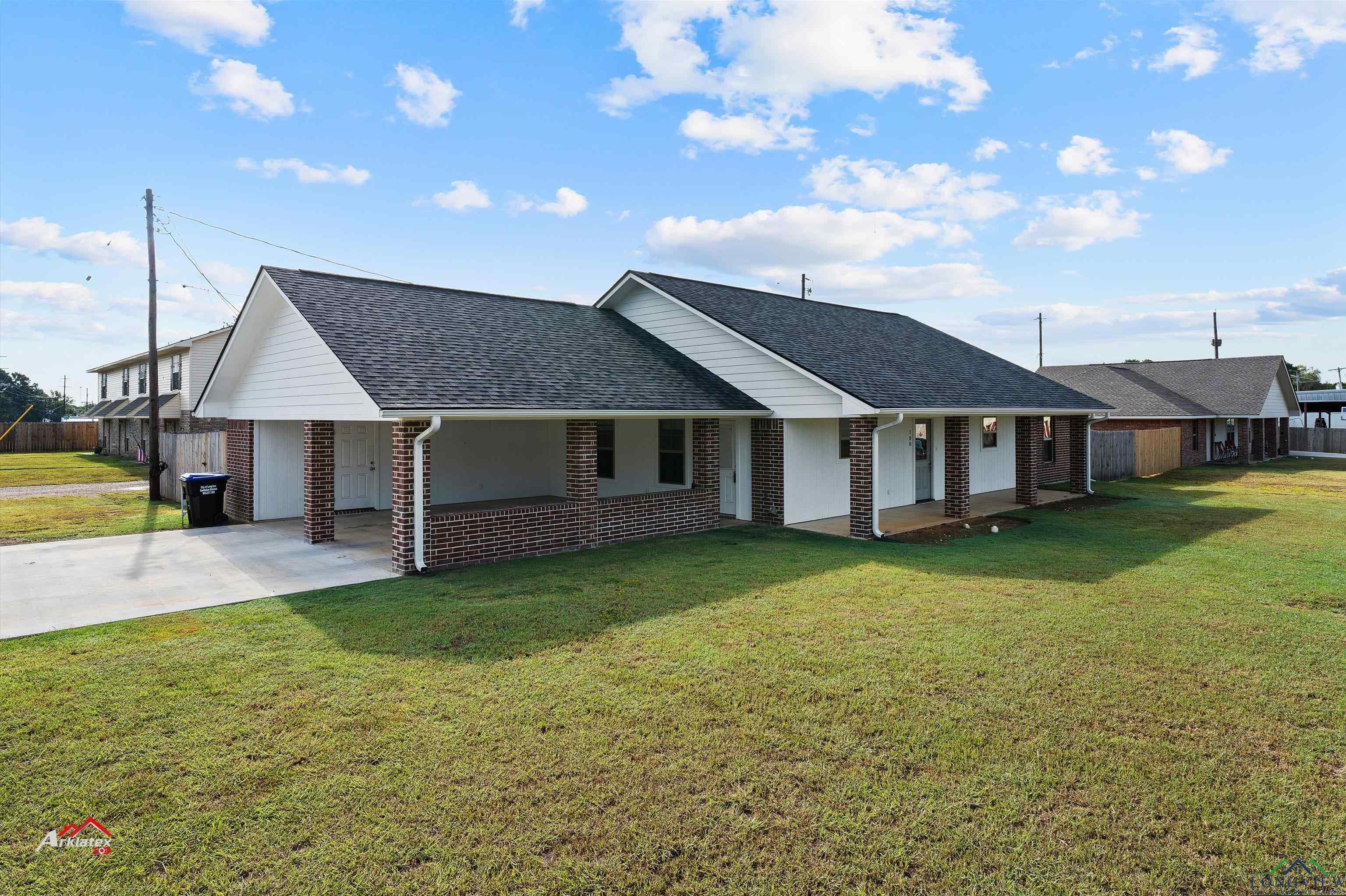 Benny St, Longview, TX 75604