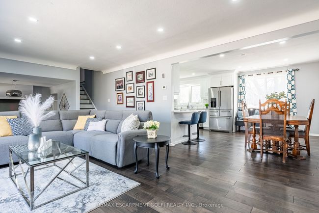 4126 London Crt, House other with 3 bedrooms, 3 bathrooms and 4 parking in Niagara Falls ON | Image 9
