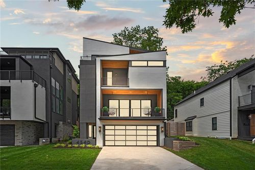 4540 Mercier St, Kansas City, MO, 64111-4235 | Card Image