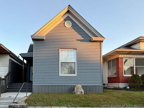 2034 E Oak Street, New Albany, IN, 47150 | Card Image