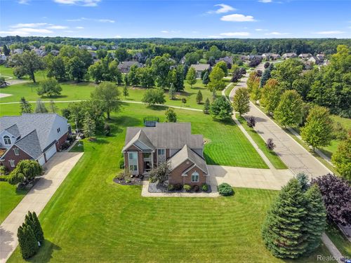 2303 Arciero Ct, Howell, MI, 48855-7194 | Card Image