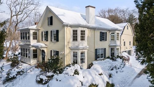 126 Newton St, Weston, MA, 02493-2315 | Card Image
