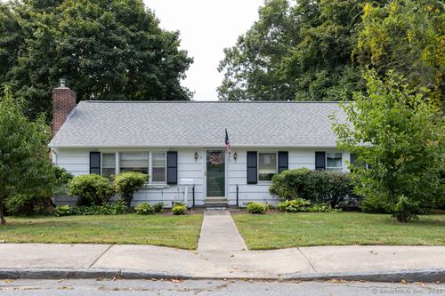 15 Prospect St, Deep River, CT, 06417-1914 | Card Image