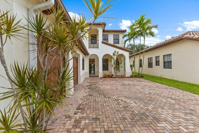 3396 Nw 83 Rd Way, House other with 5 bedrooms, 4 bathrooms and null parking in Pembroke Pines FL | Image 4