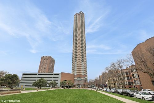 apt-2908-3660 N Lake Shore Dr, Chicago, IL, 60613-5313 | Card Image