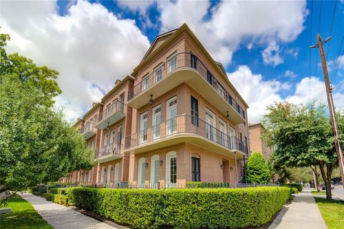 1811 Ashland St, Houston, TX, 77008-3931 | Card Image