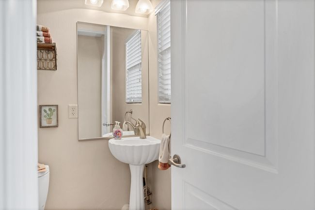 Half bath | Image 12