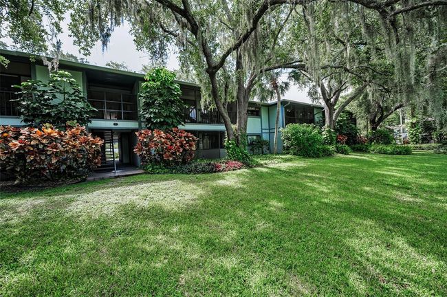 Back Exterior | Image 32