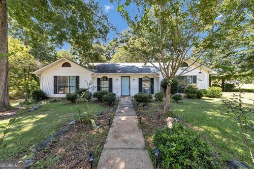 226 N Wesleyan Cir, Macon, GA, 31210-2200 | Card Image