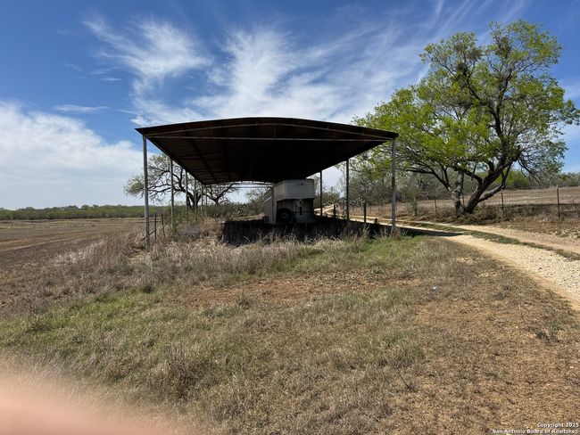 2148 County Road 220, Home with 3 bedrooms, 2 bathrooms and null parking in Floresville TX | Image 4