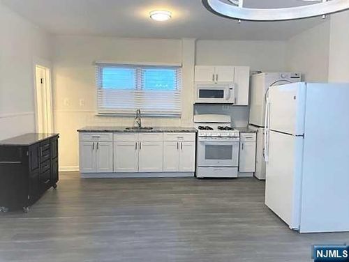 108 7th St, Harrison, NJ, 07029-2002 | Card Image