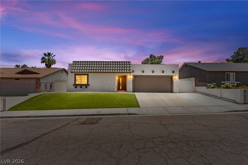 5133 Laurelwood Ave, Las Vegas, NV, 89122-6800 | Card Image