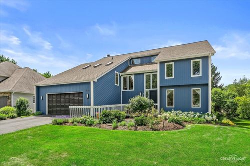 933 Stanton Dr, Naperville, IL, 60540-8257 | Card Image
