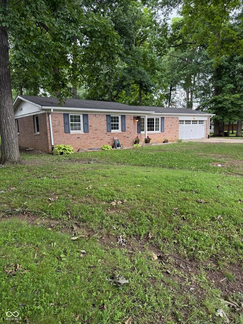 216 Oakwood Dr, Williamsport, IN, 47993-1024 | Card Image