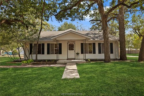 327 12th St, Somerville, TX, 77879-4475 | Card Image